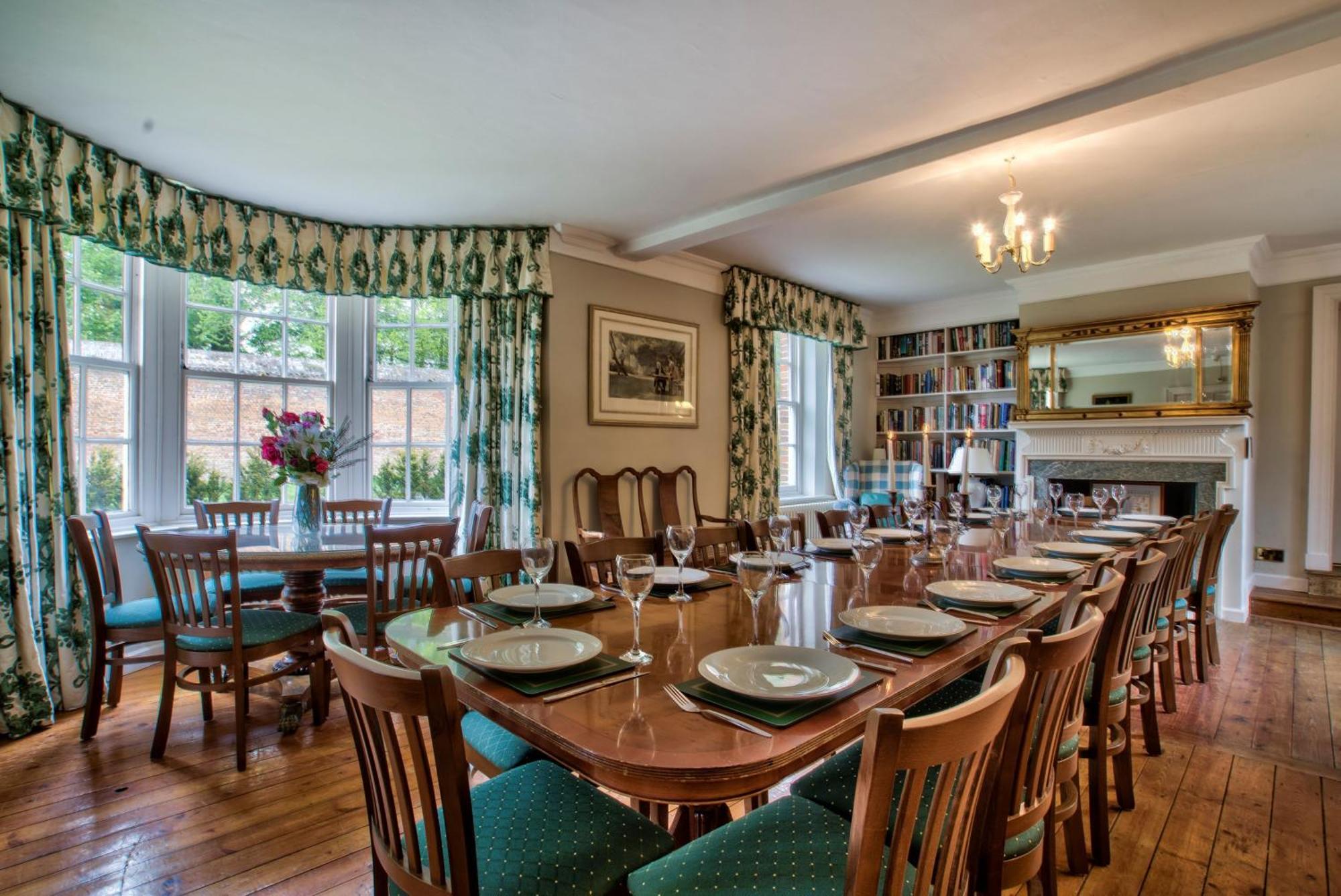 Abbey House By Group Retreats Villa Saffron Walden Exteriör bild