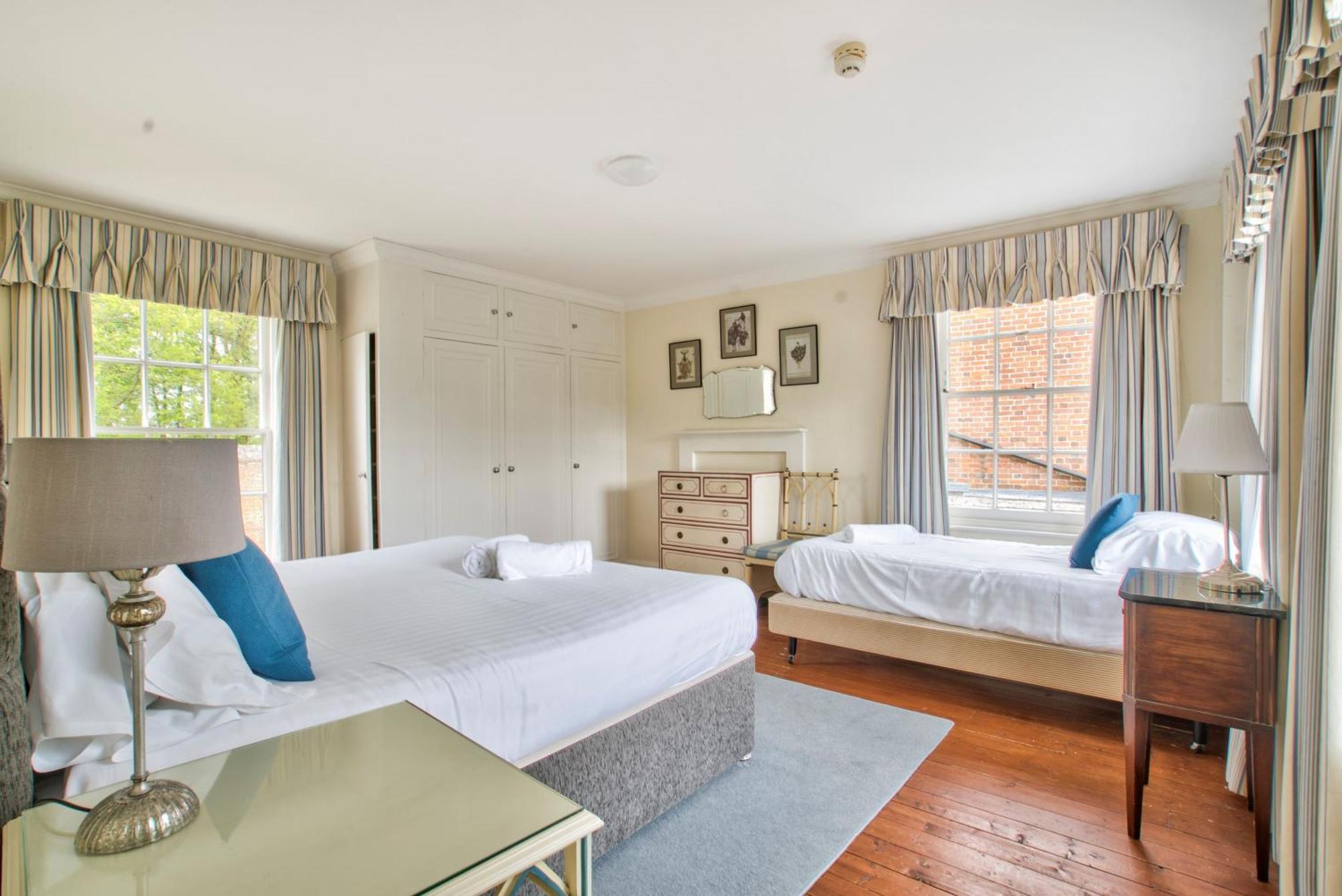 Abbey House By Group Retreats Villa Saffron Walden Exteriör bild