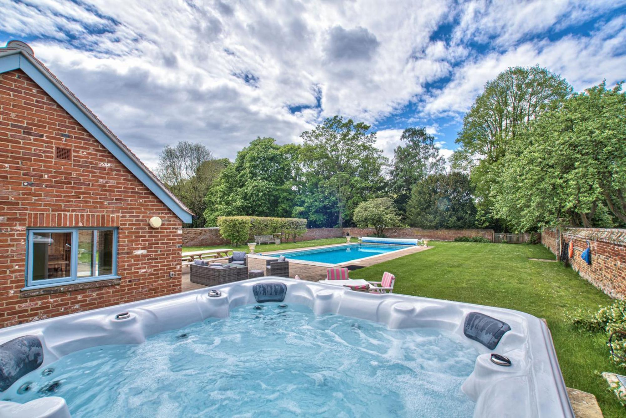 Abbey House By Group Retreats Villa Saffron Walden Exteriör bild